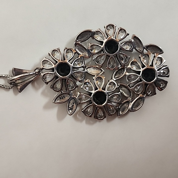 Kanishka New York Swarovski Marcasite Elegant Silver Floral Pendant Necklace WOW - Picture 3 of 10